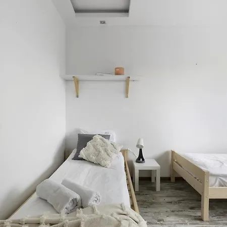 Beachside & Park View By Elite Apartament *