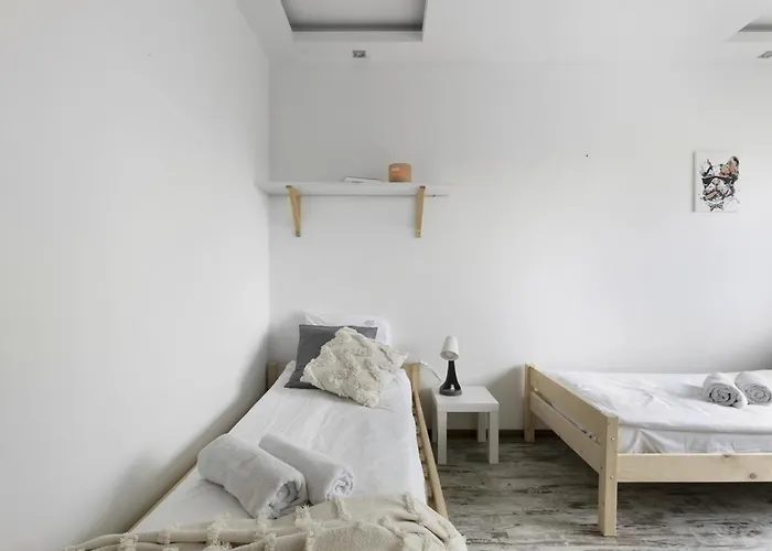 Beachside & Park View By Elite Apartament *